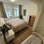 Bergenshus Rett Ved Bryggen I Lejlighed *