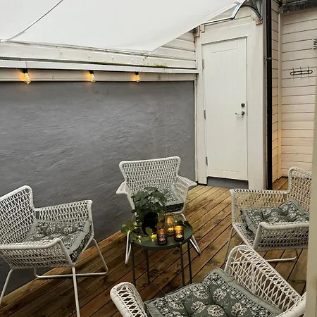 Bergenshus Rett Ved Bryggen I Leilighet Bergen