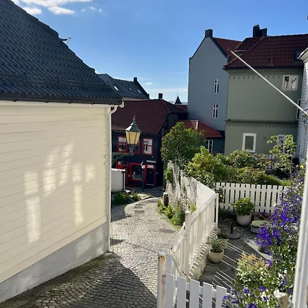 Bergenshus Rett Ved Bryggen I Leilighet