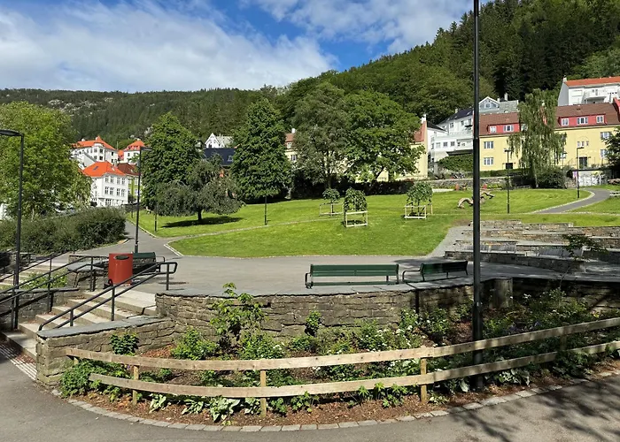 Bergenshus Rett Ved Bryggen I Берген