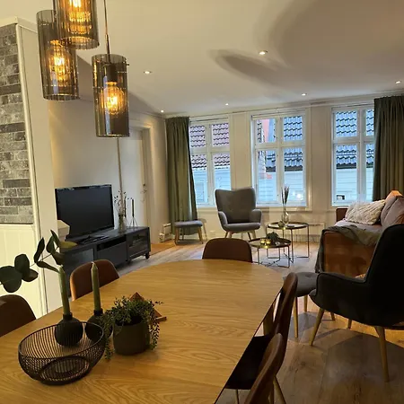 Daire Bergenshus Rett Ved Bryggen I *